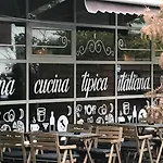 Floreasca 2 Apartment, Sleeps 3