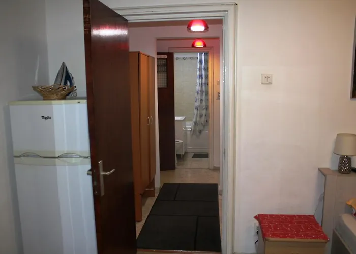 Floreasca 2 Apartment, Sleeps 3 * Bükreş