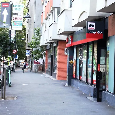 Floreasca 2 Room Apartment, Sleeps 3 Διαμέρισμα *